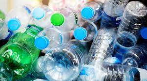 Das allerdings zeigen wissenschaftliche untersuchungen, dass wasser in plastikflaschen durch die in ihnen enthaltenen chemischen stoffe belastet sein kann. Plastikflaschen In Deutschland Das Problem Mit Dem Plastikmull Ki
