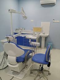 Specialize in tooth extraction, tooth removal and cabut gigi. Klinik Pergigian Dr Noor Dina Fotos Facebook