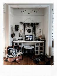 Déco & maison 2 mois ago 0. 6 Astuces Diy Deco Pour Fabriquer Un Bureau Misszastyle Blog Deco Decoration Maison Bureau A Domicile Bureau Fait Maison