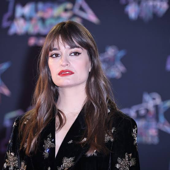 Clara Luciani enceinte, elle partage une nouvelle photo de sa grossesse -  parismatch.be
