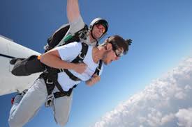 How much is skydiving near me? Skydiving Near New York City Try A Tandem Skydive In New York City New York