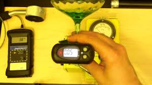 Here's how we show people the difference. Radioactive Depression Glass Vs A Geiger Counter Youtube