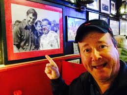 𝙱𝚛𝚞𝚌𝚎 𝙺𝚘𝚙𝚙 على X: "I'm sitting next to Bob Knight and A.J. Foyt at  @NicksEnglishHut during homecoming weekend in Bloomington!  http://t.co/4FdtsRhp9R"