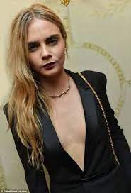 Pin Auf Cara Delevingne