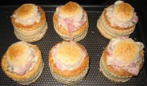 Bouchees A La Reine Champignon Quenelle De Volaille Jambon Gruyere Rape Mon Univers Culinaire Over Blog Com Bouchees A La Reine Quenelle Recette Recettes De Cuisine