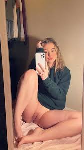 18[F4M] Upvote for nudes. I always send. Snapchat : queen70g nudes :  onlyfansgirls101 | NUDE-PICS.ORG