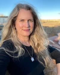 🖌️🎨 Alumni Spotlight: Nancy Bea Miller (Cert '91, MFA '14)