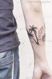 Pin Na Doske Cherno Belye Tatu