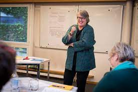 Bruno oegerli sdb 041 930 15 41 bruno.oegerli@kathmichelsamt.ch kaplan. Lic Iur Zita Kung Equality