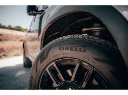 The chrysler 300c weighs two tonnes and has a. Pirelli Rustet Jungsten Defender Am Band Mit Reifen Aus Reifenpresse De