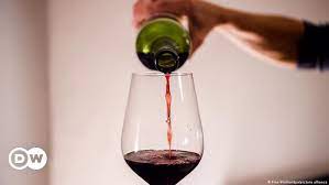 Fact Check How Bad Is A Glass Of Wine At Dinner Really Science In Depth Reporting On Science And Technology Dw 14 03 2022