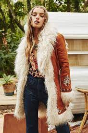 Pin By Mischa On Moda 70s Inspired Fashion Fashion Inspo Outfits Fashion Outfits