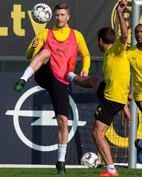 Werbung Bvbborussia Bvb Borussiadortmund Marco Marcoreus Training Fun Profis Werbung Bvbboruss Borussia Dortmund Marco Reus Mario Gotze