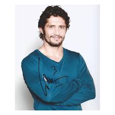 Bixente lizarazu text size read out. Bixente Lizarazu Autograph