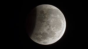 Veremos aparecer a la luna ya eclipsada. En Noviembre Llega El Ultimo Eclipse Lunar De 2020 Conocedores Com