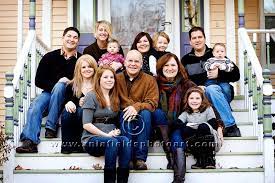 Pin By Jen On Photography Family Portrait Poses Outdoor Family Portraits Family Photo Pose