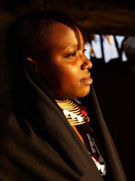 Sunrise close up portraits of this beautiful woman from Wataturu tribe!  ☺️💚 . . #earlymorning #sunrise #sunriseportraits #goldenlight  #goldenlightportraits #taturu #wataturu #wataturupeople #wataturutribe  #wataturuwoman #tribe #tanzaniatribes ...