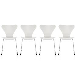 Dieser außergewöhnliche stuhl erinnert an die form einer ameise. Fritz Hansen Serie 7 4er Aktionsset Von Arne Jacobsen 1955 Designermobel Von Smow De