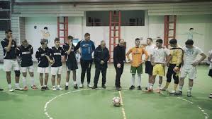 Unqualified, the word football normally means the form of football that is the most popular where the. Fotbal Infinit 2018 Film Trailer Kritik