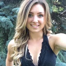 Darian Elliott's Instagram, Twitter & Facebook