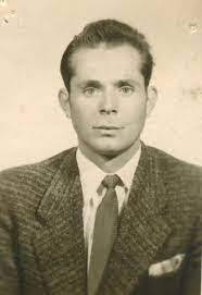 Chris Lambropoulos's Instagram, Twitter & Facebook