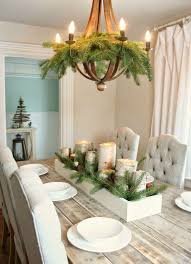Christmas dining room hutch decor. Weihnachtsgrun Das Ist Nicht Ihr Weihnachtsbaum Haus Und Deko Christmas Dining Table Christmas Dining Room Table Farmhouse Table Decor