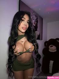 Laura Vanegas  https:  lauravngs Nude Leaked OnlyFans Photo 24 - Fapello