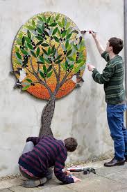 Epingle Par Babette Halbout Sur Ceramique Art De La Mosaique Jardin Mosaique Tableaux En Mosaique