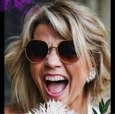 HERricane Wallflower