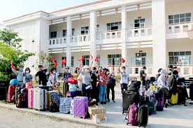 Truyền hình cần thơ 3 hrs · từ một ca bệnh ở tp.hcm, tỉnh long an phát hiện có đến 18 người sinh sống tại một xóm thuộc khu vực d8, ấp phước lý, xã phước lý, huyện cần giuộc dương tính. Cáº§n ThÆ¡ Co 11 CÆ¡ Sá» Cach Ly Táº­p Trung Phong Chá»'ng Covid 19 Bao Cáº§n ThÆ¡ Online