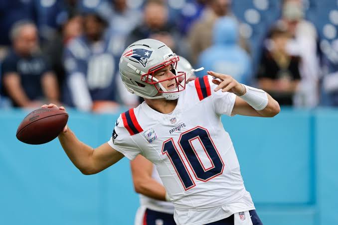 Drake Maye set a Patriots franchise record in win over Titans but still  isn't satisfied - masslive.com