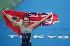 4.誰是第一位奧運奪金的台灣運動員？ 跆拳退役女將陳詩欣參加 2004 雅典奧運女子組第一量級（49公斤級），決賽以 6:4 擊敗古巴選手迪雅茲拿下金牌，這面金牌同時也是台灣奧運史上 72 年來第一面正式項目金牌! Rwthpeutwrmxem