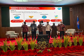 Bagaimana terjemah hadits tentang kepedulian sosial? Tanamkan Pancasila Ke Masyarakat Dengan Dialog Kerja Bukan Dialog Teoritis