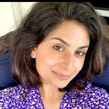 Jackie Bechara's Instagram, Twitter & Facebook