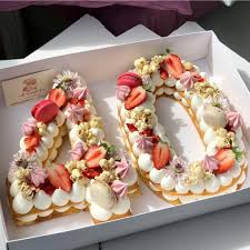 40 שמח Gargeran Biscuit Vanilla Strawberry 40 Birthdaycake Macarons Popcorn Chocolate Merin Torte Di Compleanno Torte Di Compleanno Numero Torte