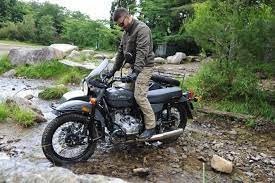 その見た目は伊達じゃない フィールドを選ばない機動力が魅力のウラル 2wdサイドカー gear up forride フォーライド サイドカー ウラル バイク