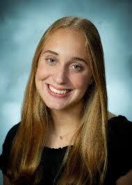 Renee Newlin's Instagram, Twitter & Facebook