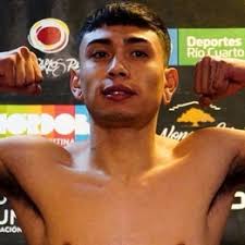 Ayrton Segovia vs. Enzo Bahiano Munoz, Arregui vs. Chaves