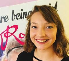 Karen Strohl's Instagram, Twitter & Facebook