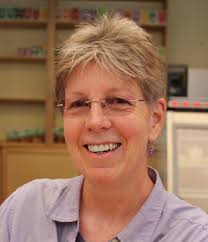 How to Travel Full Time, From a 70-Year Old Solo Traveller