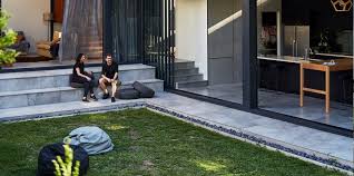 The Coorparoo House In Brisbane Designed Around The Surrounding Eucalyptus Trees Contemporary Style Homes Architecture House And Home Magazine