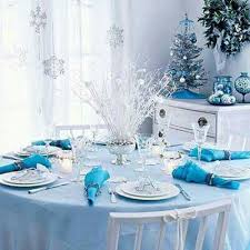 Blue And White Christmas Dinner Table Centerpiece Christmas Table Centerpieces Christmas Table Decorations Christmas Dining Room