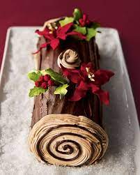 Frosted Art Bakery Buche De Noel Cake For 12 24 People Buche De Noel Gateau Savoureux Aliments De Noel
