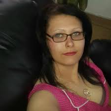 Attention Hamilton! I have recently arrived from South Africa with my  family, we currently stay in Hillcrest, I am actively seeking a close-by  job from 08:30am onwards to fit my son Niel's