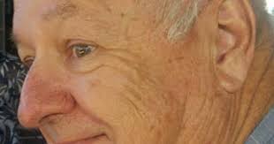 Gary Schrader dies; popular, longtime clothing salesman