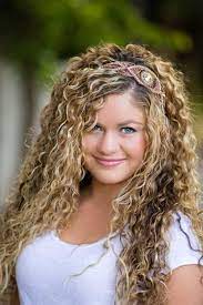 Coiffure Longue Frisee Cheveux