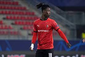 Paris sg in position to land arsenal top transfer target eduardo camavinga. Psg Mercato Paris Sg Mulling Offer To Have Rennes Lower Its Price On Eduardo Camavinga Psg Talk