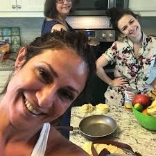 What was the name of the cafeteria in downtown Beaumont in the early 80's?