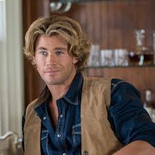 The undercut is by far one of the most popular hairstyles for men with straight hair. 40 Chris Hemsworth Haircuts And How To Get Them Machohairstyles