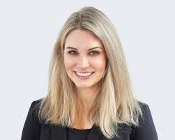 Mara Hunt's Instagram, Twitter & Facebook